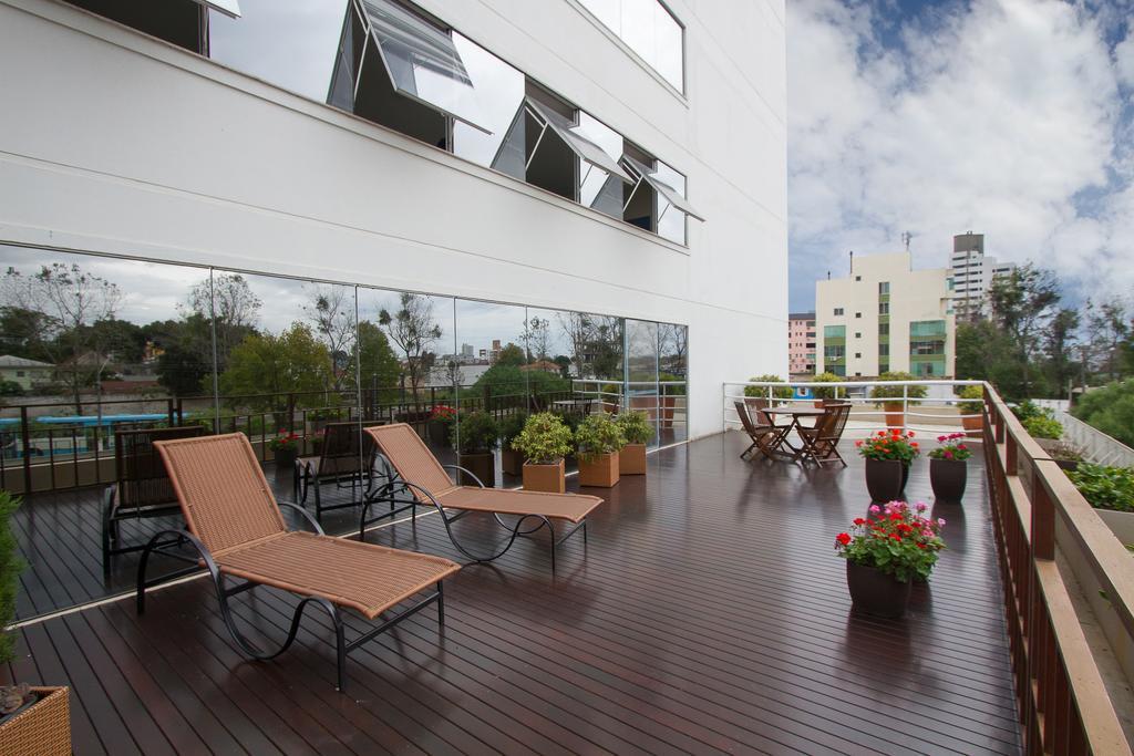 Le Canard Hotel 3*