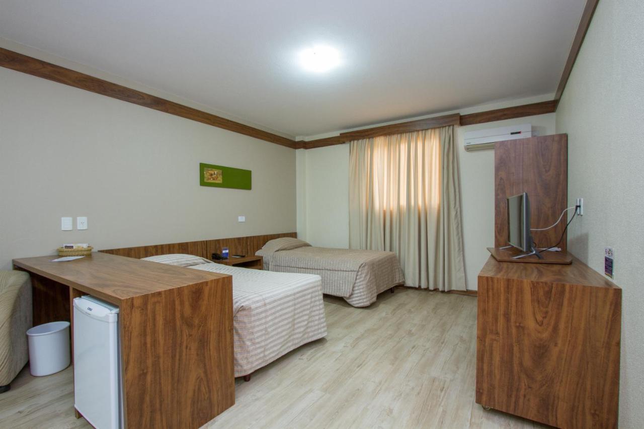Le Canard Hotel